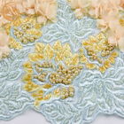 La décoration florale distinctive de travail manuel de la dentelle 3D lacent le tissu pour la robe